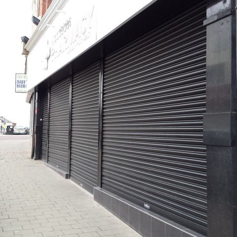 Commercial roller doors