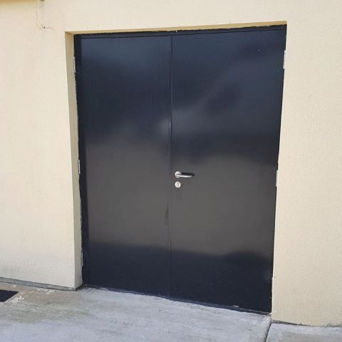 Steel door