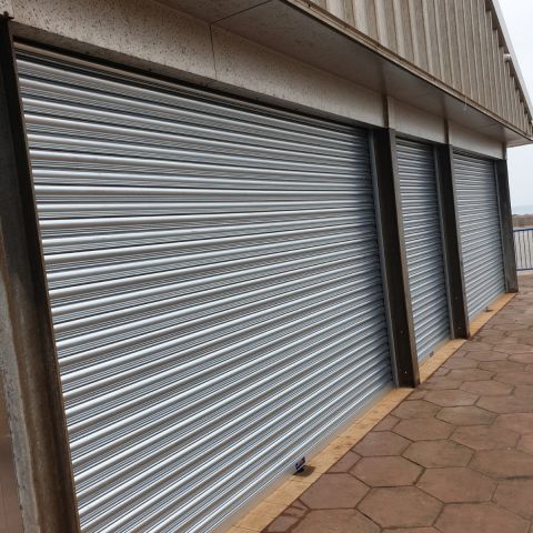 Commercial roller doors