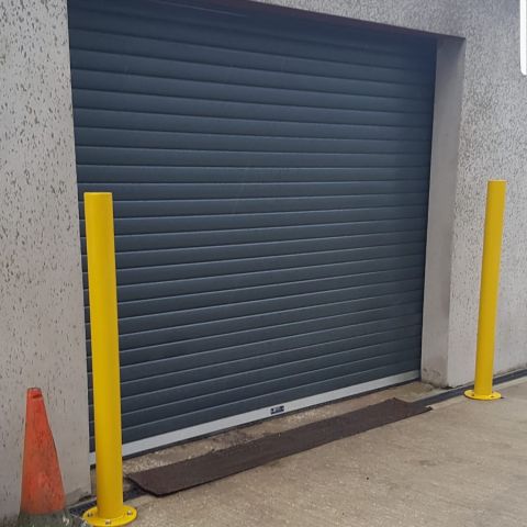 Insulated roller door