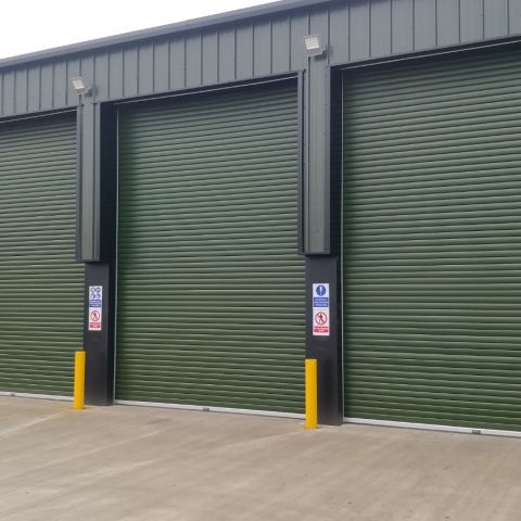 Insulated roller door